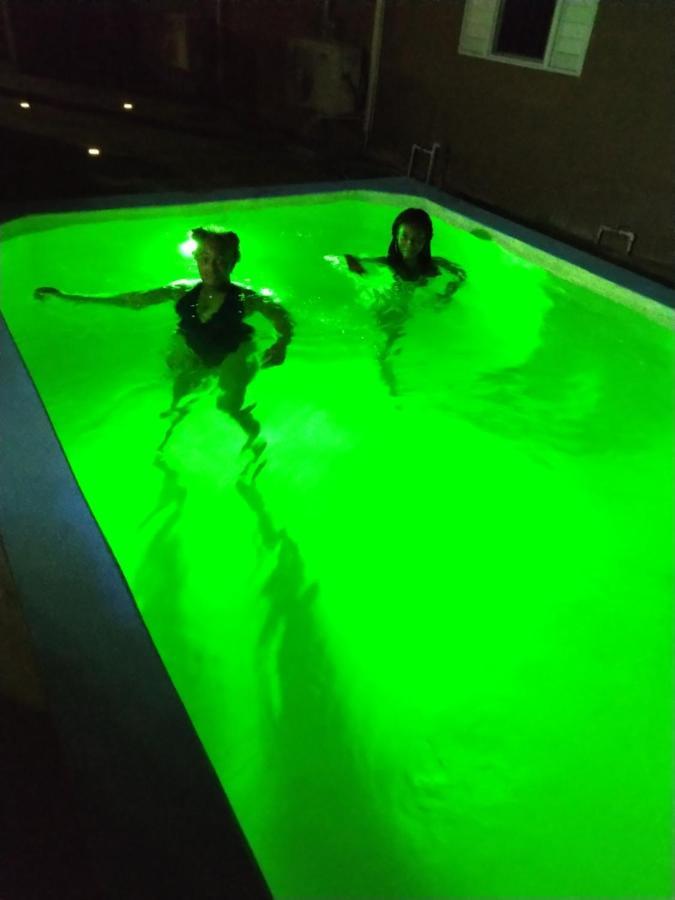 Paradise Villa Shared Onsite Private Pool Onsite Gym Очо-Риос Экстерьер фото